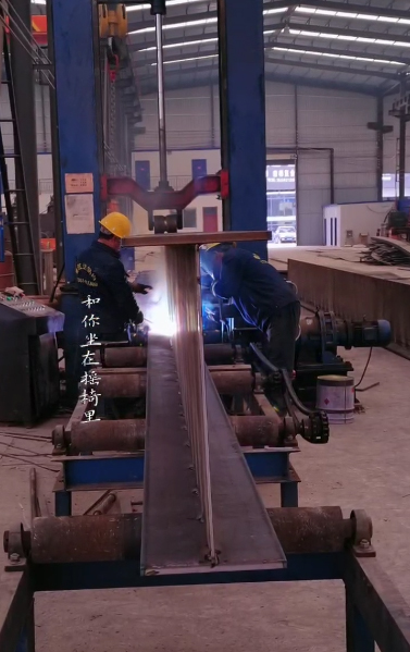 甘肃雄关区钢结构厂H型钢组立机