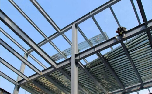 雄关区雄关区钢结构加工中的切割与钻孔精度控制要点 雄关区雄关区钢结构加工中的切割与钻孔精度控制要点